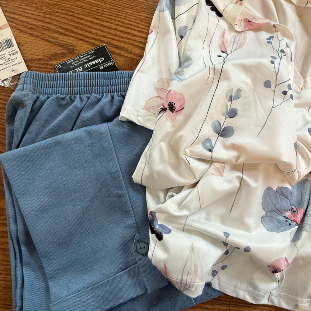 NWT Set - Alfred Dunner Capri & Beautiful Feminine Floral VNeck Short Sleeve Top